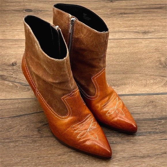 Donald Pliner Shoes - Donald Pliner Velle Women's Size 11 Brown Leather & Suede Western Ankle Booties